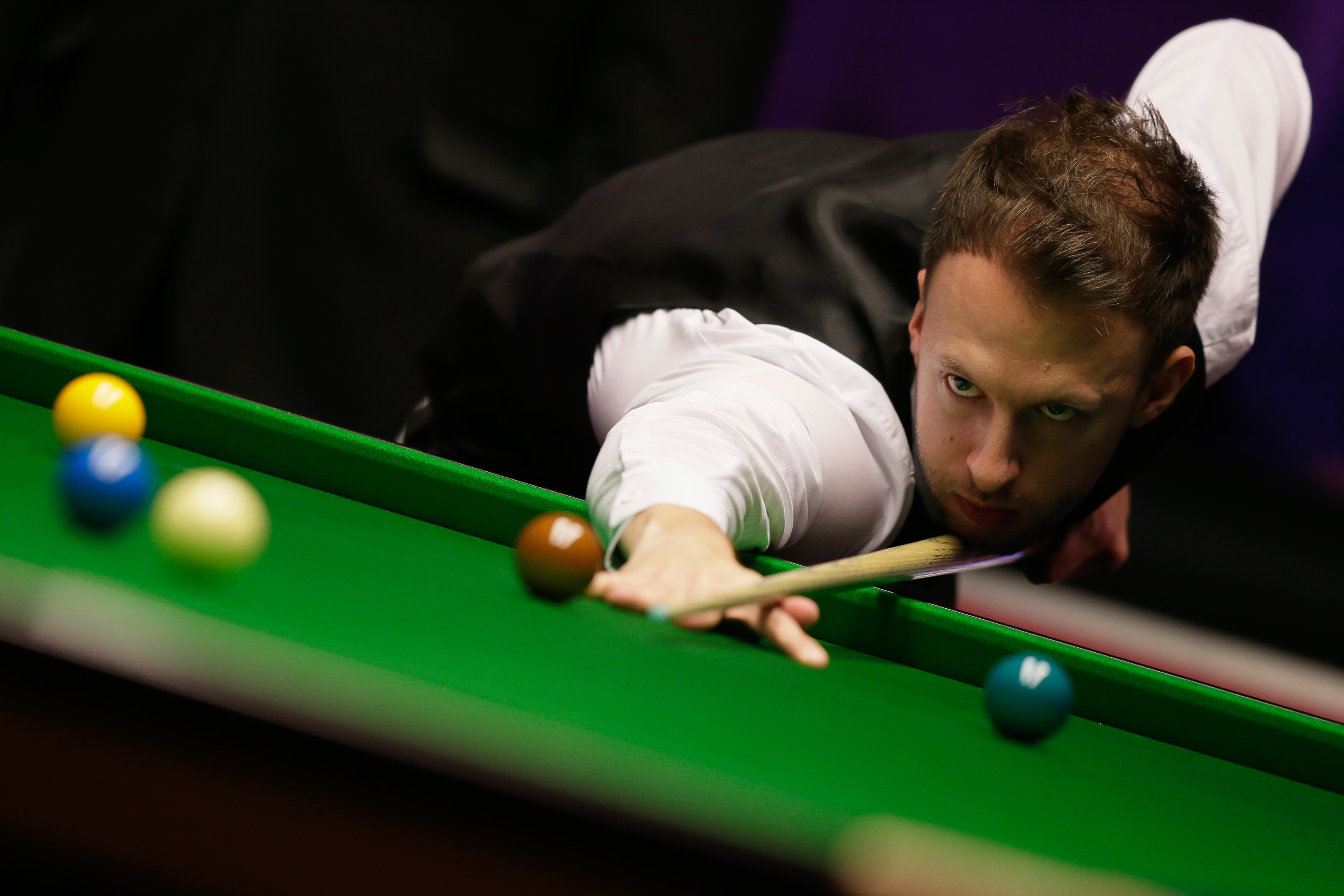 造成冲击 造成冲击